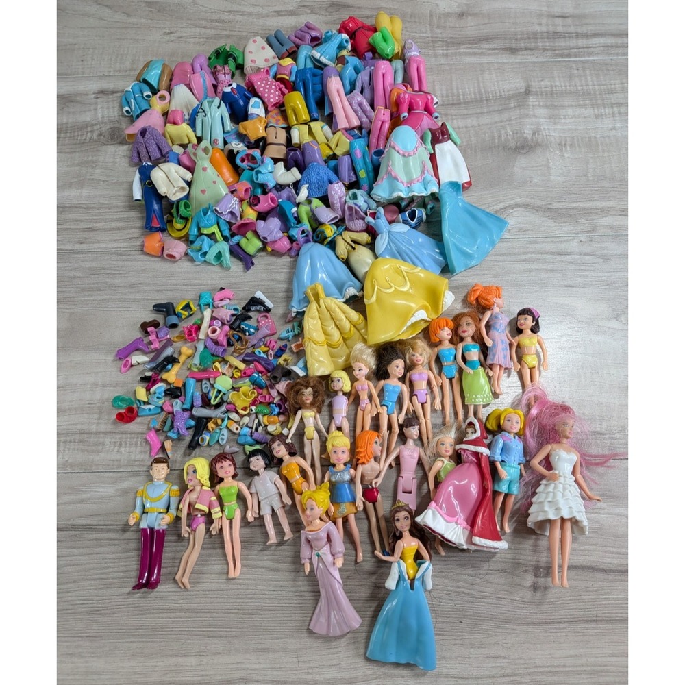 Vintage Polly Pocket Dolls with the Rubber Clothes and accesories. Huge Lot